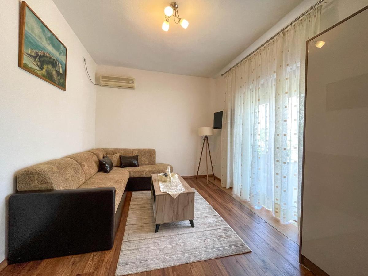 B&B Lovac Hasa 2 Ulcinj Eksteriør billede